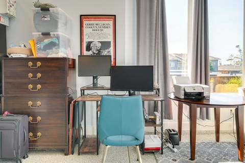 Remote Workspace | Free WiFi | Printer