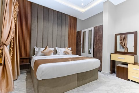 Royal Apartment, 1 Bedroom | In-room safe, free WiFi