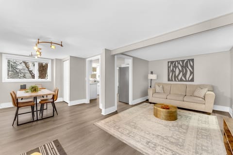 Living & dining area