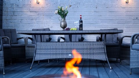 Covered eating area and fire pit