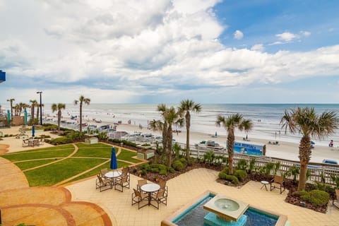 400' oceanfront deck includes 75' heated pool, hot tub, fire pit & fountain!