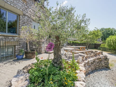 Cottage | Outdoor dining