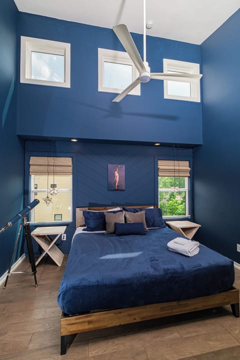 🧭 Sleep like a king in the Adventurer Suite(3rd Floor – Bedroom 1)—complete with reading chair, telescope, walk-in closet, and ensuite spa shower.