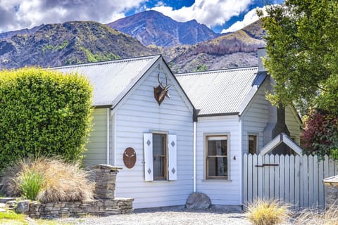 Cottage, close to Arrowrown’s Main Street