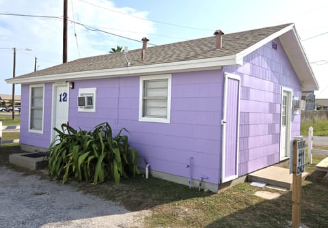 Welcome to Even Keel (Unit 12) at Double Barr Cottages.