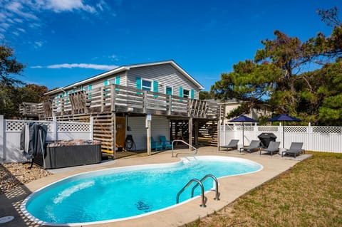 Pool heated (April-November) at no additional cost