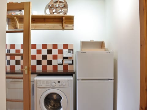 Utility room | Sycamore Cottage - Bonn Na Coille Cottages, Ballater