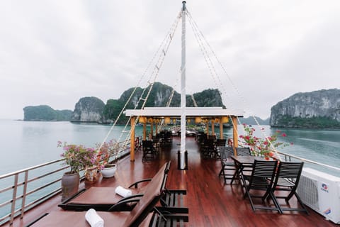 Sundeck