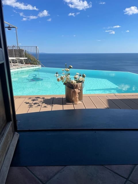 Seasonal outdoor pool, sun loungers