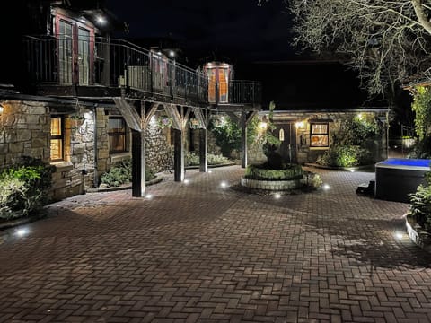 Patio | Tennox Stables - Tennox Farm, Kilbirnie