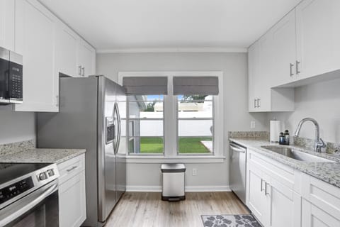 Full kitchen, equipped with serving for 8 plus all baking and cookware included.