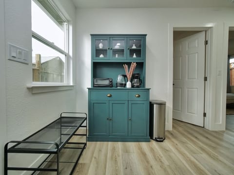 he convenient coffee station has everything you need to brew your favorite beverage. (1)