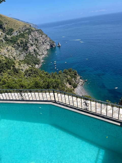 Exclusive Villa | Water view