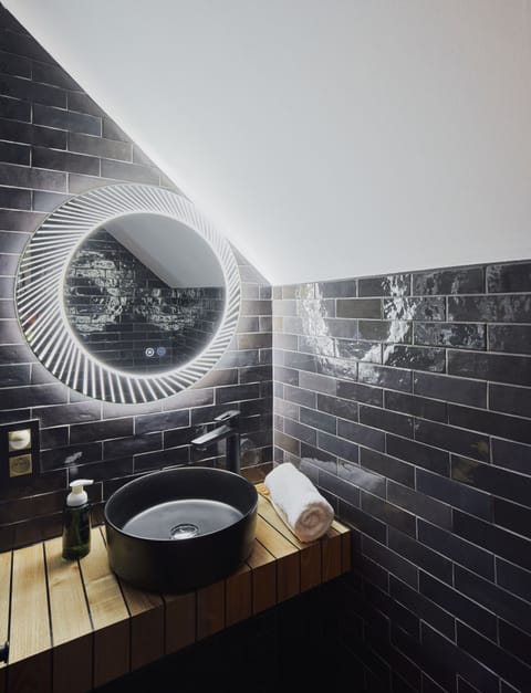 Luxury Double Room | Hypo-allergenic bedding, down comforters, individually decorated