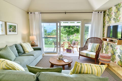 Spacious and comfortable sitting area wih large sliding door
