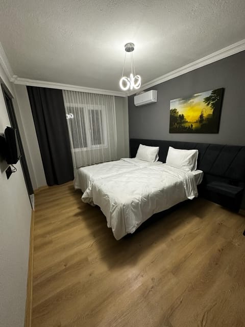 Business Room | Iron/ironing board, free WiFi, bed sheets
