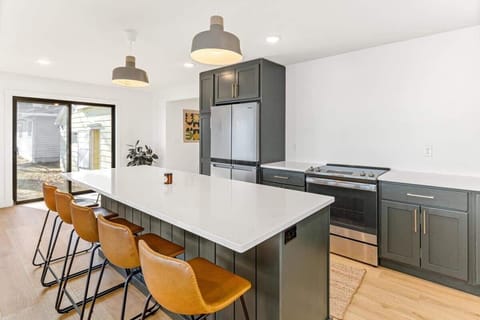 1011 Burgs Park Drive-11