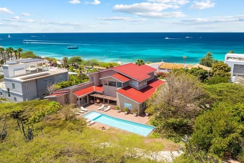 Welcome to Catalina Beach House, the vacation Villa of your dreams! Only a few steps from the beach and sea, allow this villa to serve as the foundation for an amazing trip to Aruba.