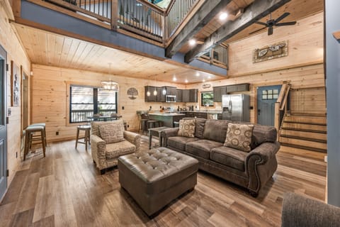 Cabin, 2 Bedrooms | Living area | Smart TV