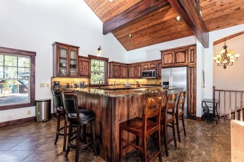 Kitchen - Main Level