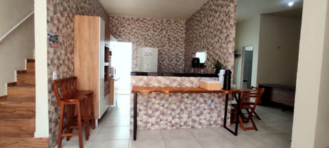 Traditional Suite | Private kitchen