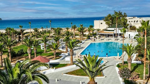 Indoor pool, seasonal outdoor pool