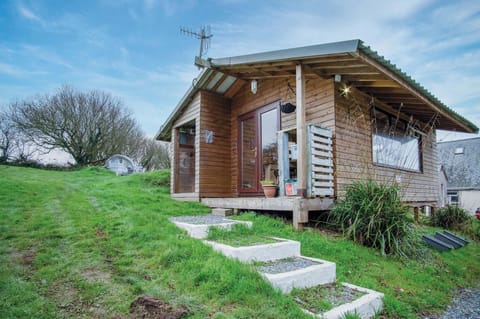 The Hygge Hut - 1 Bed - Freshwest Beach Retreat (23570)