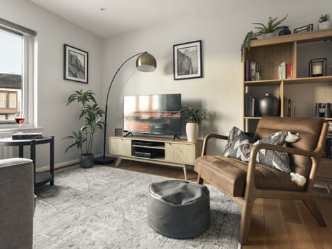 Cottage | Living area | Video-game console, DVD player