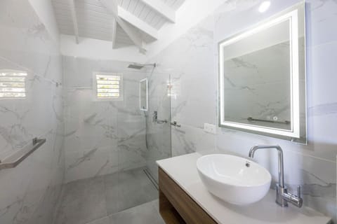 House | 4 bedrooms, Internet