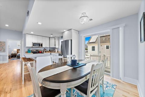 The Brand New Dining Table Set