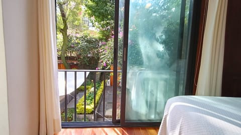 Family Room | Individually decorated, individually furnished, desk, laptop workspace