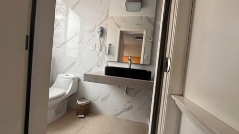 Panoramic Room | Individually decorated, individually furnished, desk, laptop workspace