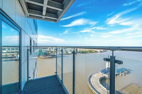 Apartment, 2 Bedrooms | Property grounds