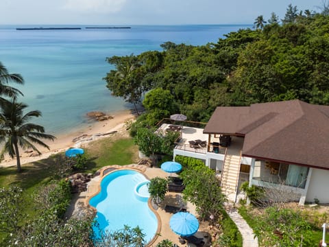 Bellissimo Beachfront Villa