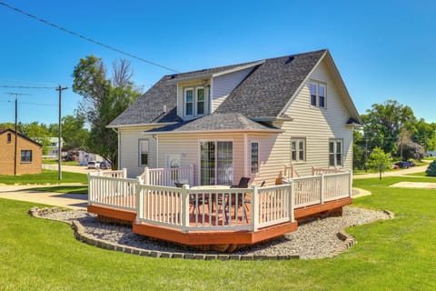 House (4 Bedrooms) | Front of property