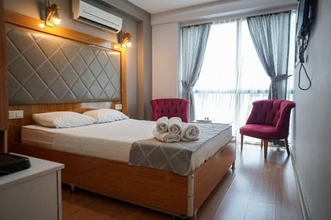 Standard Room, 1 Double Bed, Smoking | Free WiFi, bed sheets