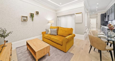 THE OPEN PLAN LAYOUT IS GREAT FOR QUALITY TIME