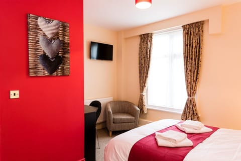 Standard Double Room | Desk, iron/ironing board, free WiFi, bed sheets