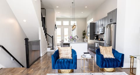 Luxury Townhome | 3 bedrooms, iron/ironing board, free WiFi