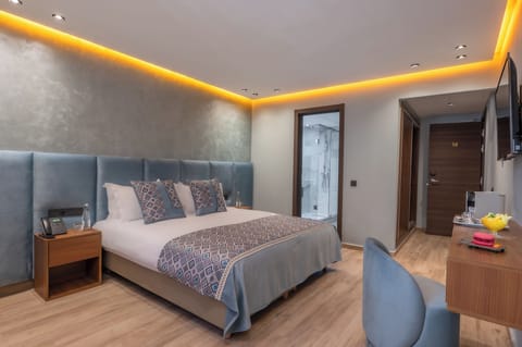 Design Double Room | Premium bedding, minibar, in-room safe, individually decorated