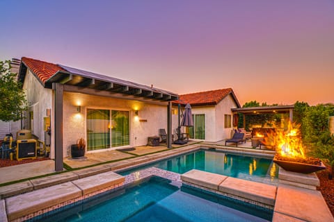 Jacuzzi / Poolside View Dusk