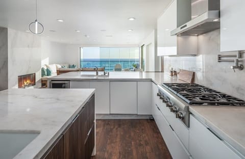 Watch the waves when you whip up delicious meals