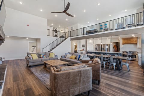 Barn/ Silo - Living Room