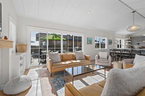 Living Room - Upstairs