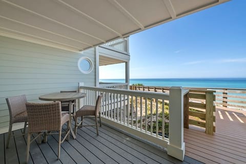 Deck and access to get to the walkway to beach stairs