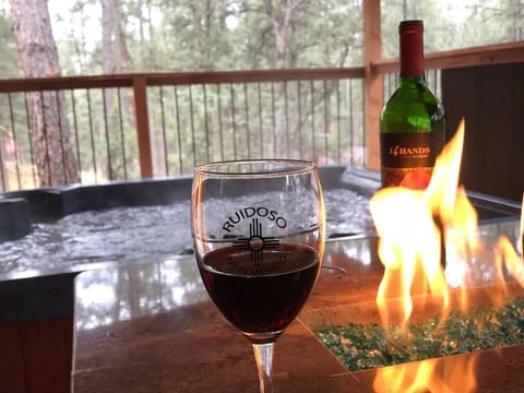 hot tub and firetable 