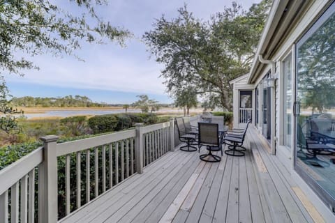 Back deck w/ seating for 6, gas grill and access to LR, Mstr Bedrm, & Porch 