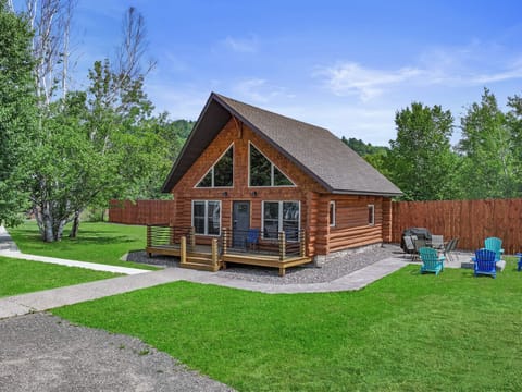Cozy Log Cabin