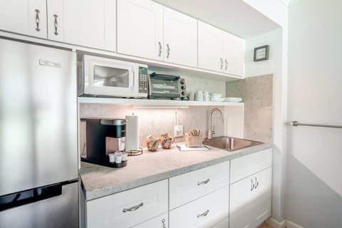 All that you need for simple meals.