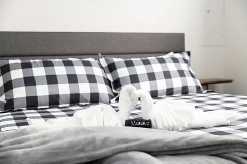 Escape to your own private paradise at our stunning vacation home! With spacious bedrooms adorned with luxurious linens and breathtaking views, you`ll wake up feeling refreshed and rejuvenated every morning